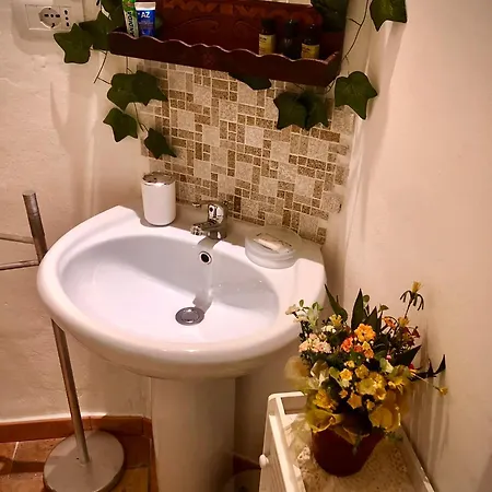 Alloggio in famiglia Molino Valsecchi 1369 *